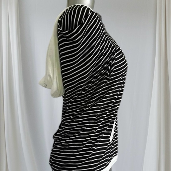 🆕BCBGMaxAzria Lightweight  Cardigan - Picture 9 of 14